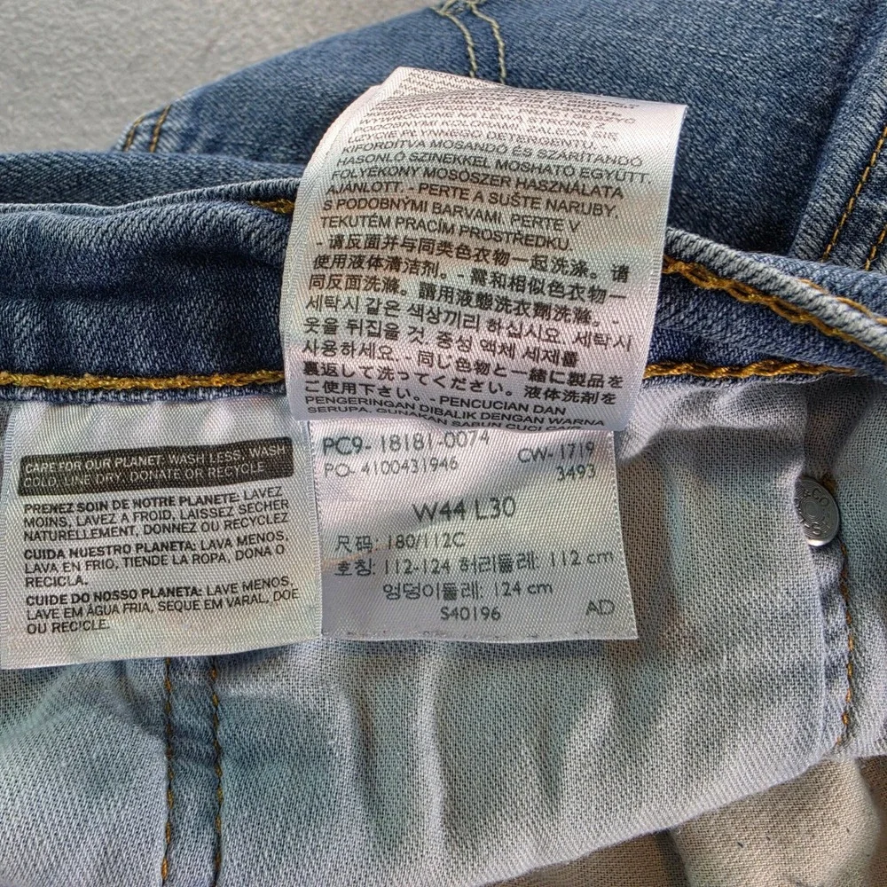 Levis 541 Athletic Taper Mens Blue Denim Jeans Size 44x30 Medium Wash 18181-0074